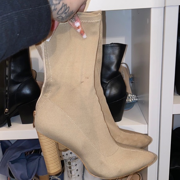 Tan zip up booties - Picture 1 of 5